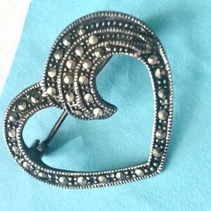 Elegant 925 Silver Marcasite Heart Pin